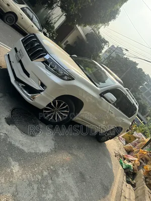 Toyota Land Cruiser Prado 2.7 2018 Pearl