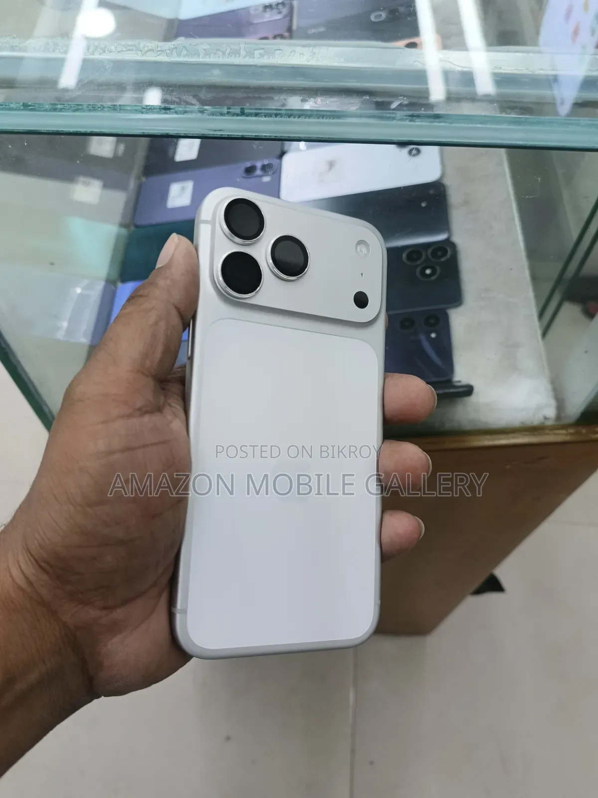 New Apple iPhone 17 Pro Max 256 GB White