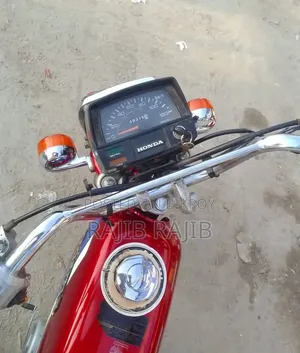হোন্ডা ২০০১ রেড