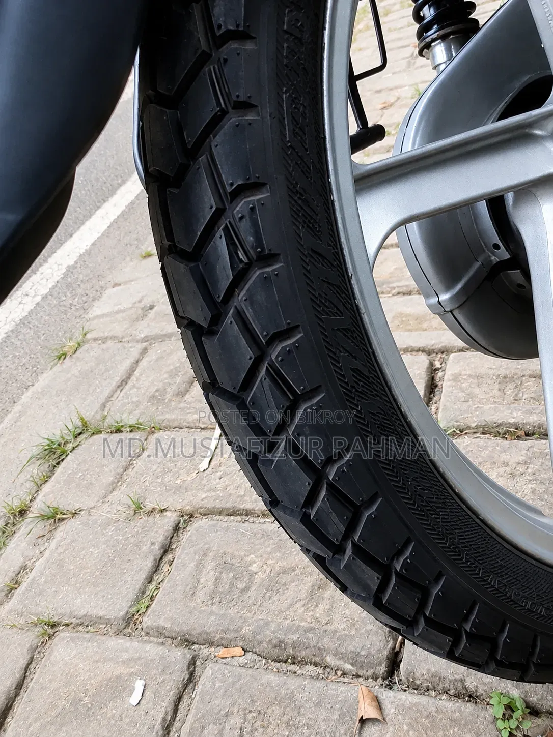 Hero HF Deluxe 2022 Black