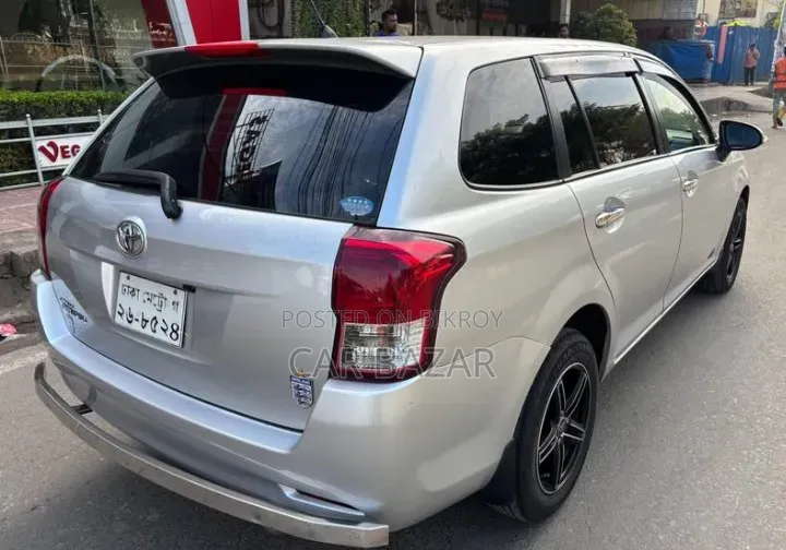 Toyota Corolla Fielder 1.5 Petrol Front-Wheel Drive 2012 Silver