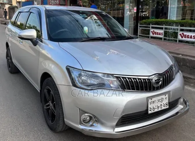 Toyota Corolla Fielder 1.5 Petrol Front-Wheel Drive 2012 Silver