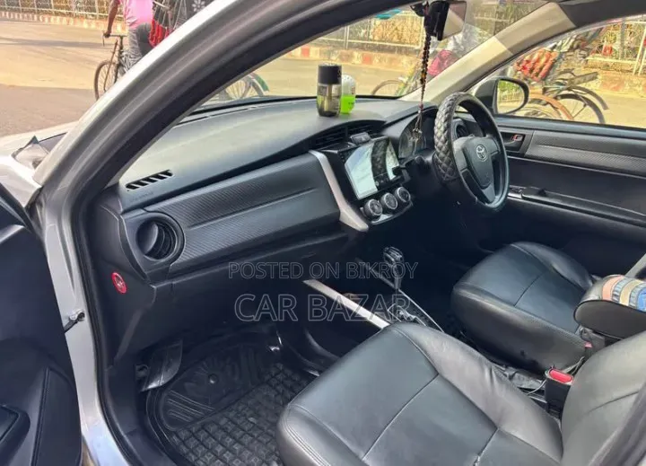 Toyota Corolla Fielder 1.5 Petrol Front-Wheel Drive 2012 Silver