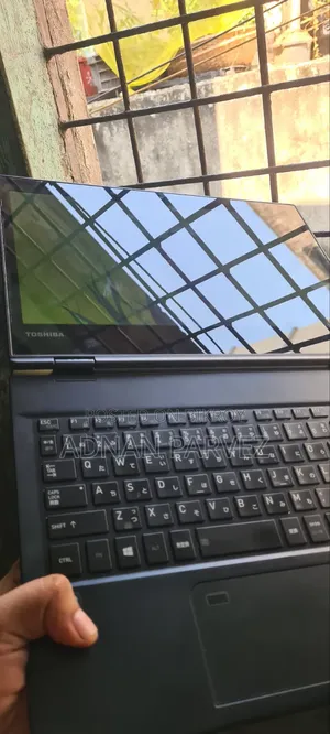 Laptop Toshiba Dynabook A40-J 8GB Intel Core i3 SSD 128GB