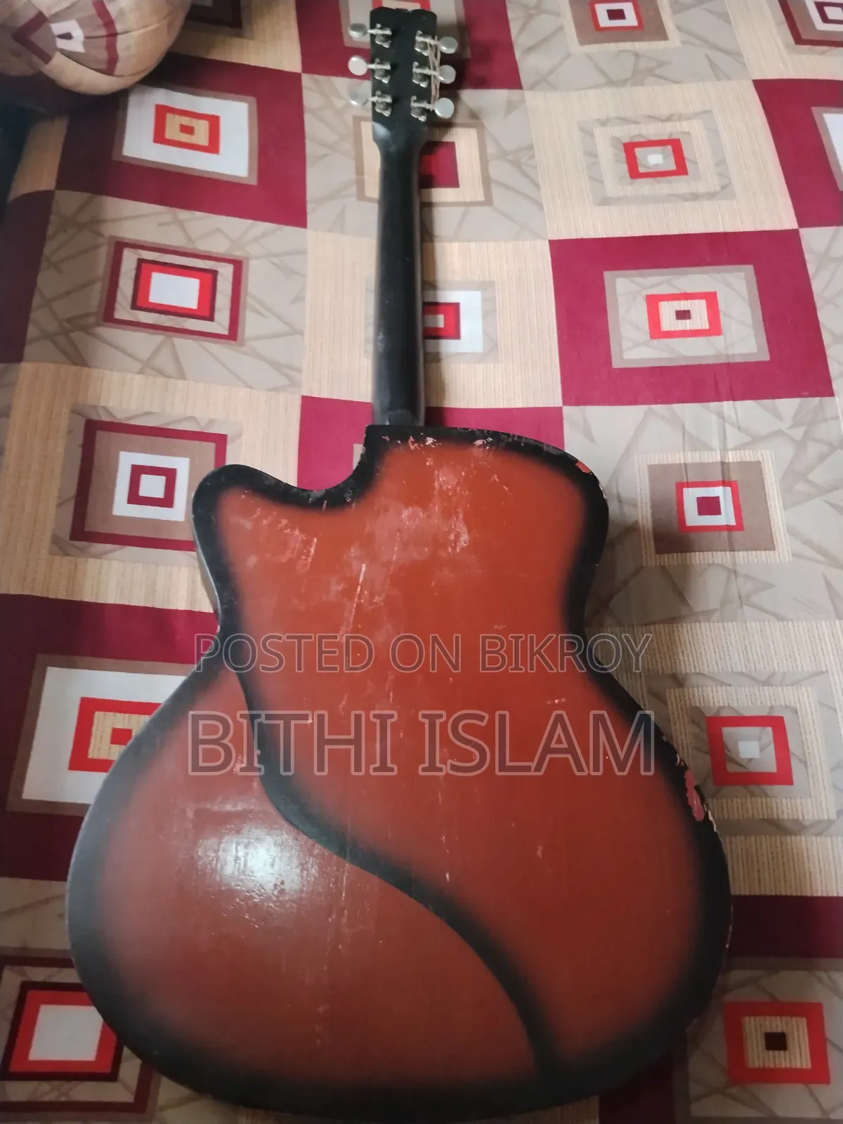 গিটার ইন্সট্রুমেন্ট