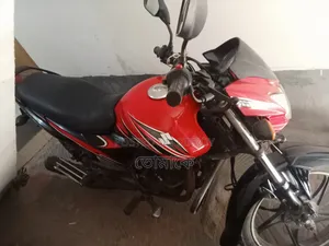 সুজুকি হায়াতে ২০১৮ রেড