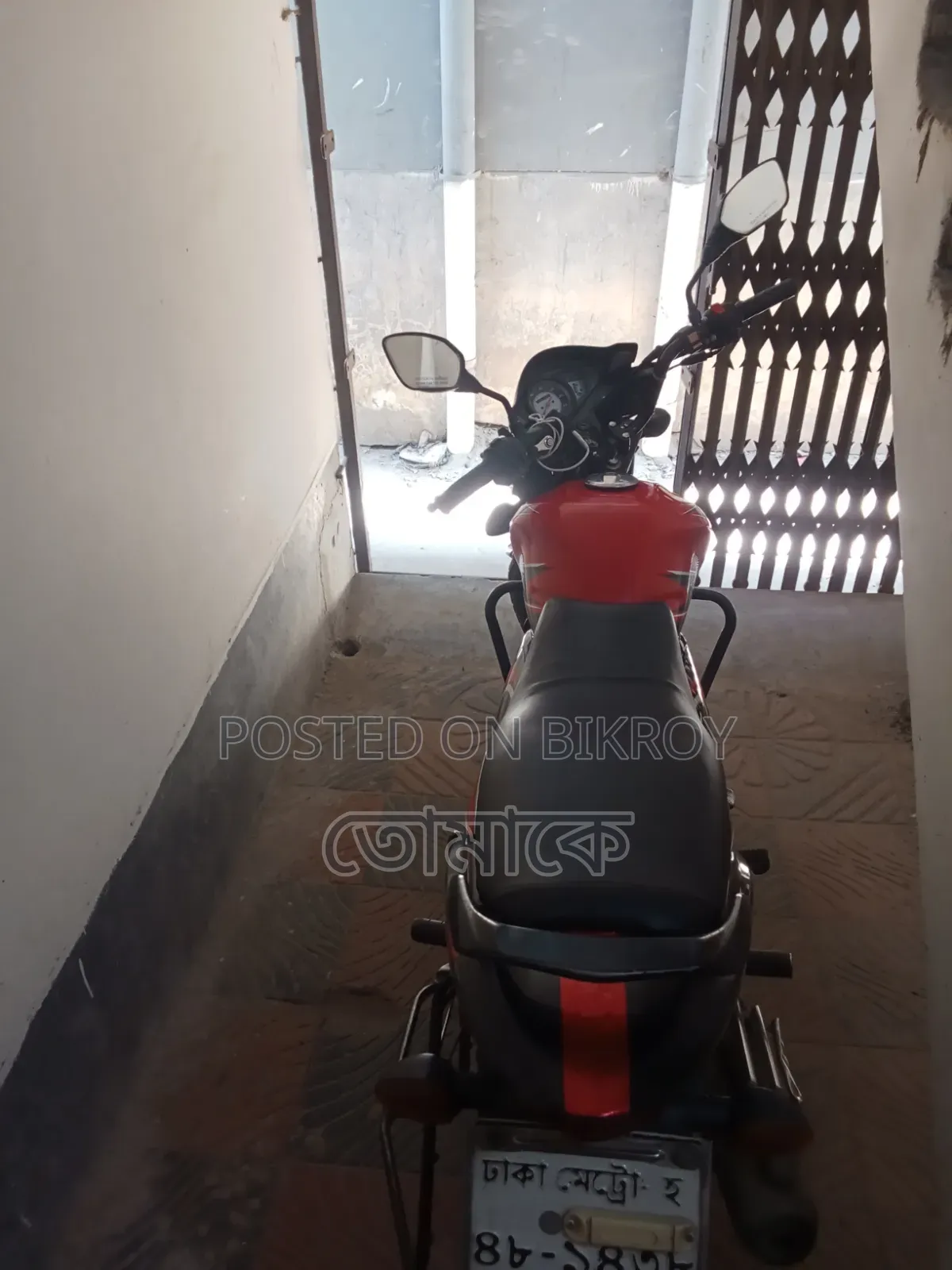 সুজুকি হায়াতে ২০১৮ রেড