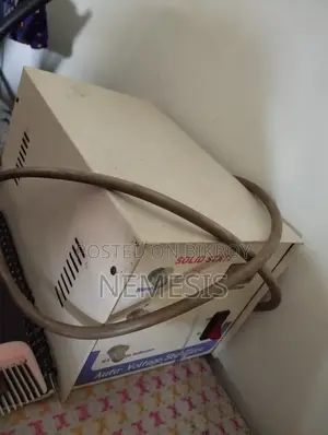 অটো ভোল্টেজ স্টেবিলাইজার