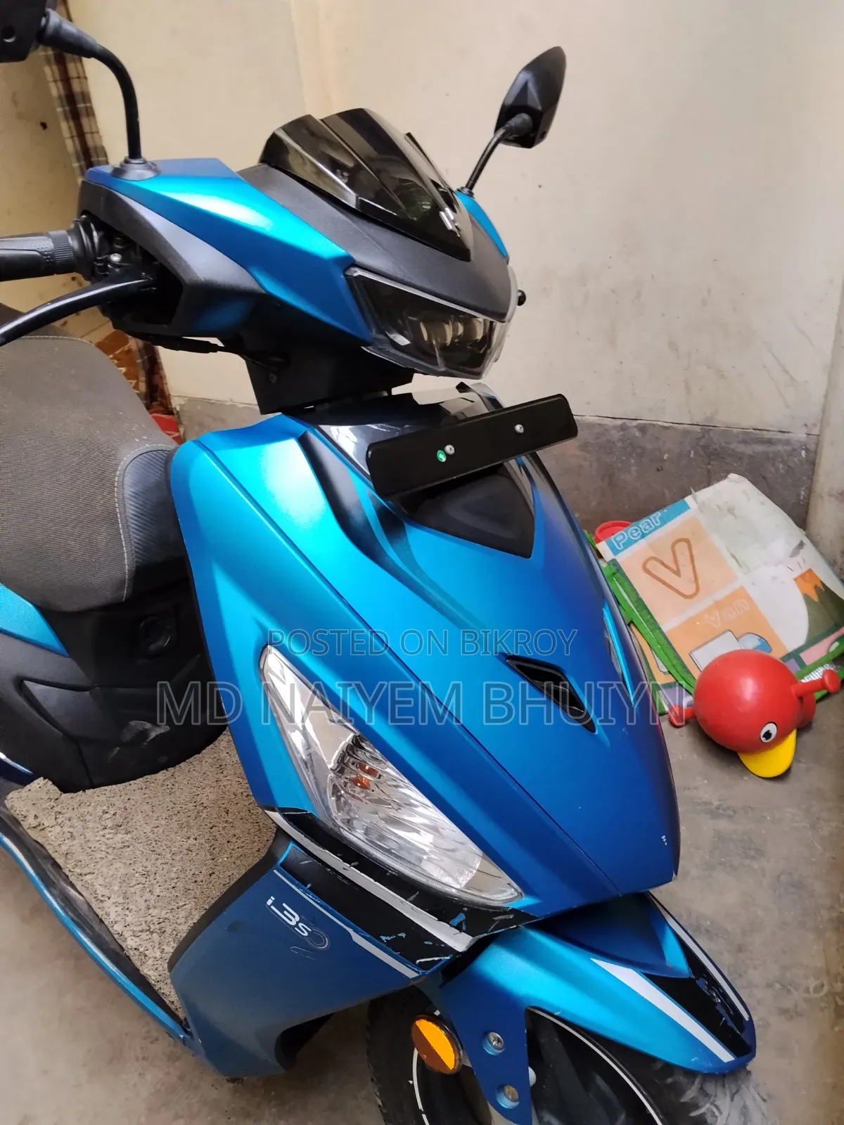 হিরো মেস্ট্রো এজ ২০২৩ নীল