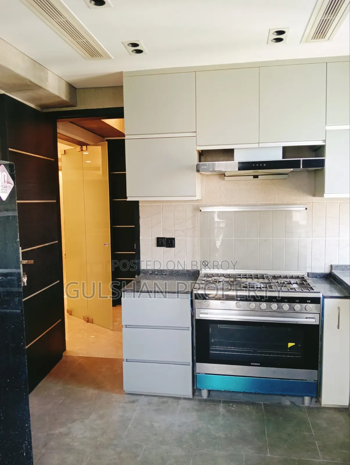 Furnished 4-Bedroom Apartment in Gulshan North for rent