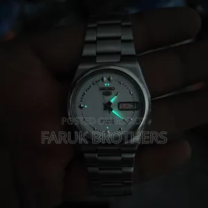 ভিন্টেজ Seiko 5 অটোমেটিক ২১ জুয়েলস হোয়াইট ডায়াল মেনস ওয়াচ জাপান