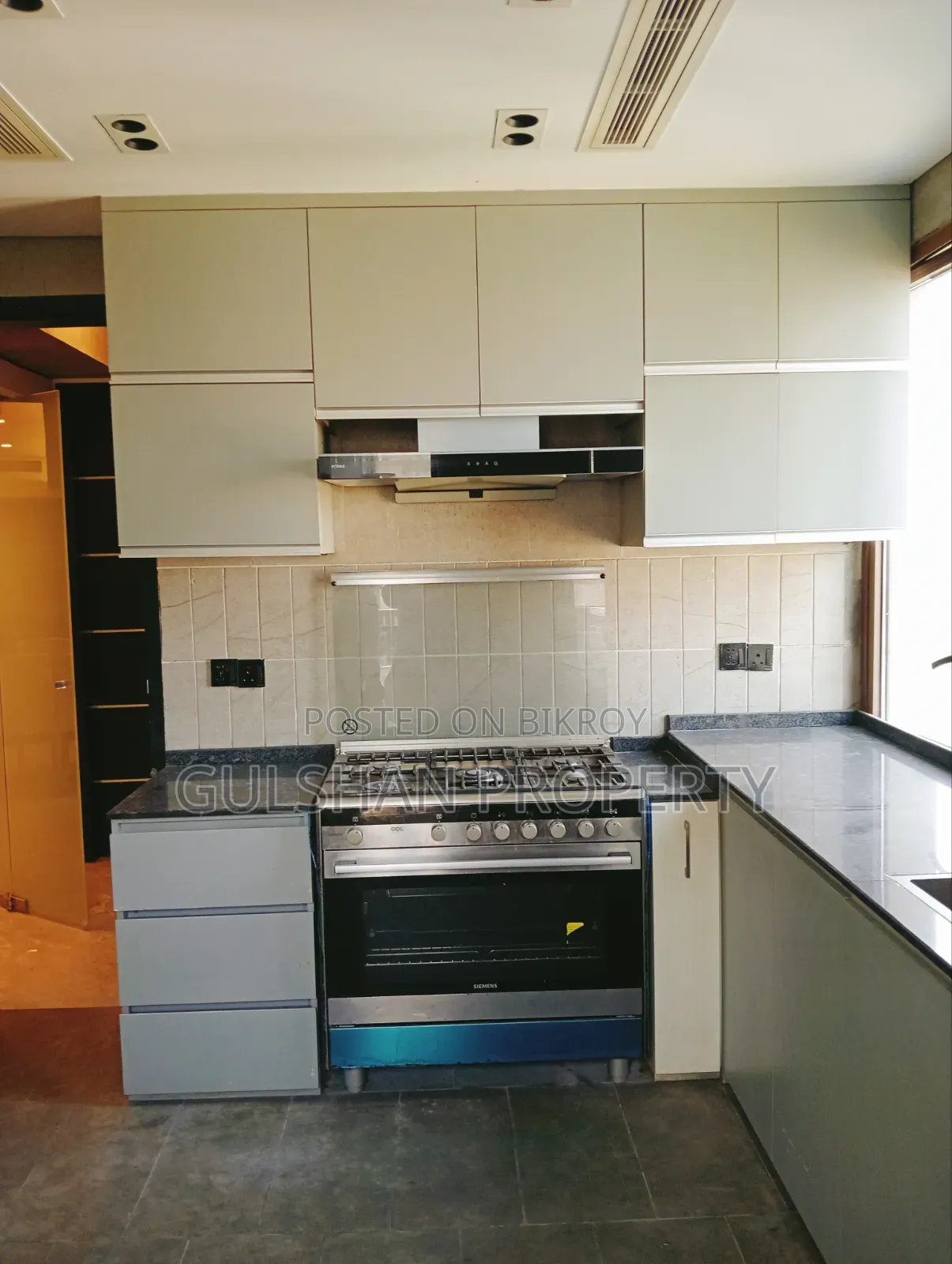 Furnished 4-Bedroom Apartment in Gulshan North for rent