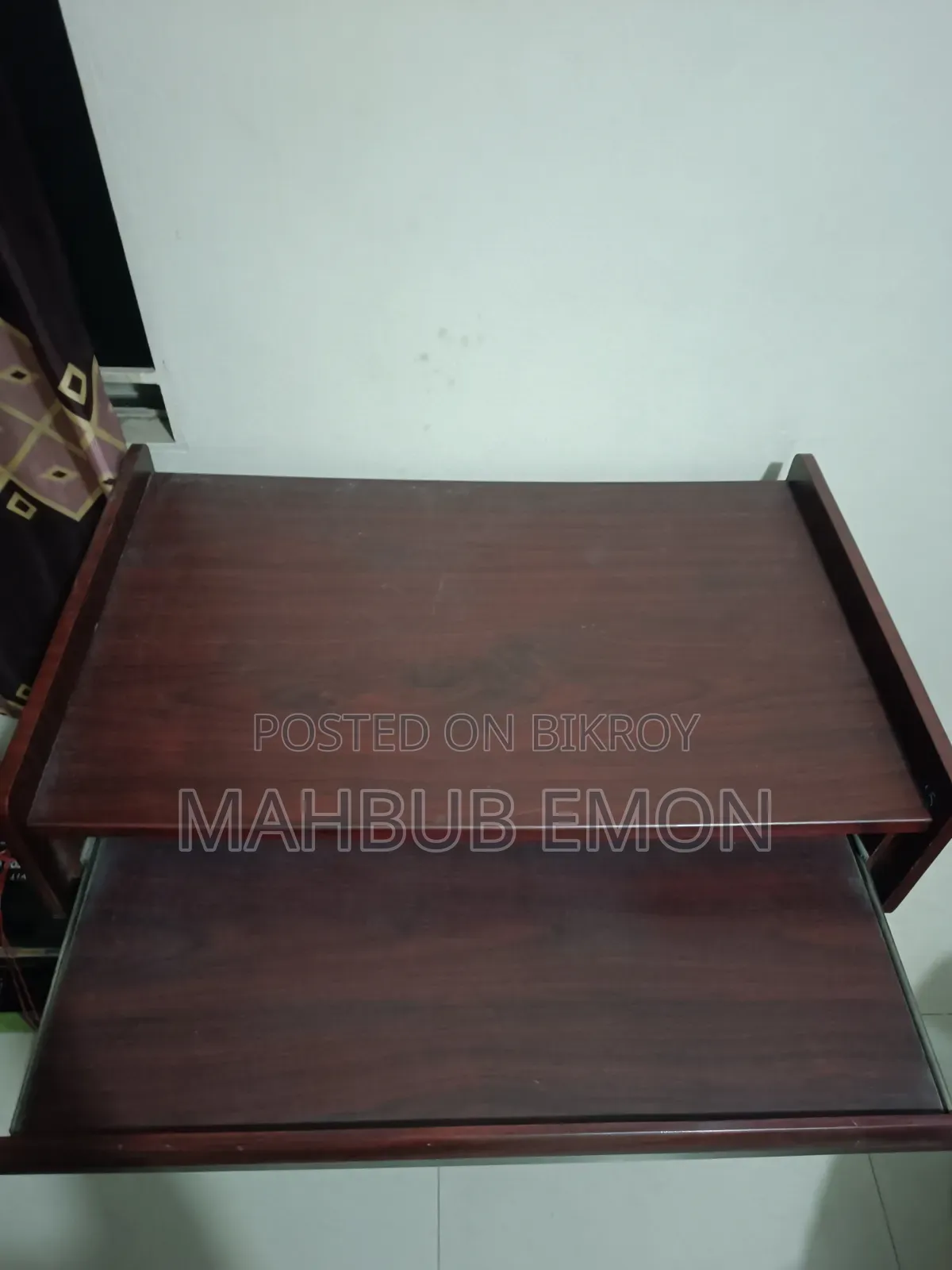 কম্পিউটার টেবিল