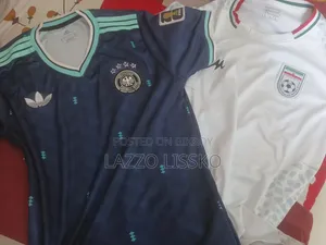 জার্মানি এবং ইরানের দুটি জার্সি একসাথে সাইজ এল