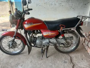 হিরো ডন ১০০ ২০০৫ লাল