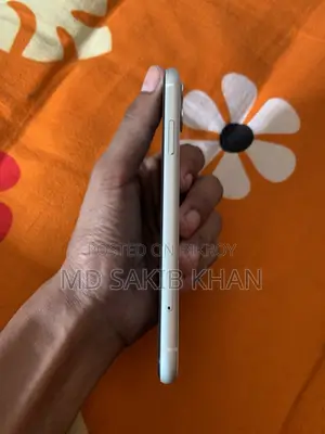 Apple iPhone 11 64 GB White