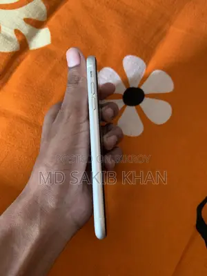Apple iPhone 11 64 GB White