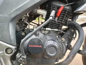 Honda CB 2019 Red