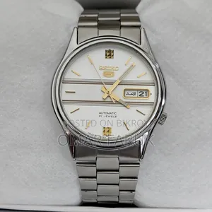 Vintage Seiko 5 Automatic 21 Jewels White Dial Men's Watch Japan