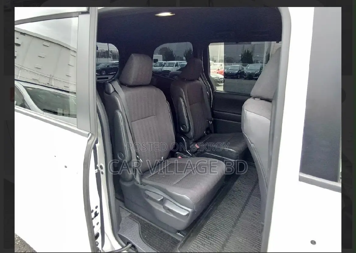 Toyota Noah 2022 Pearl