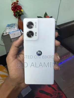 মোটর চলা এজ ৫০ ফিউশন ২৫৬ জিবি হোয়াইট