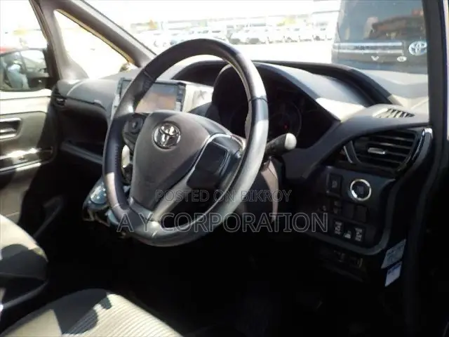 Toyota Voxy 2020 Black
