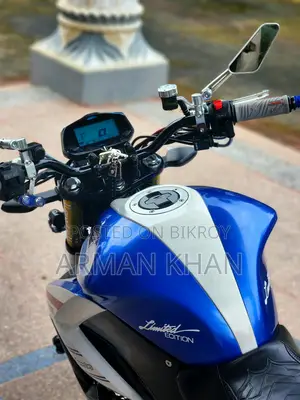 নতুন সুজুকি জিক্সার ২০২৫ কালো