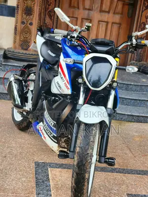নতুন সুজুকি জিক্সার ২০২৫ কালো