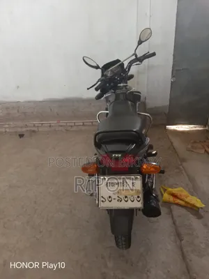 টিভিএস মেট্রো ২০১৬ ব্ল্যাক