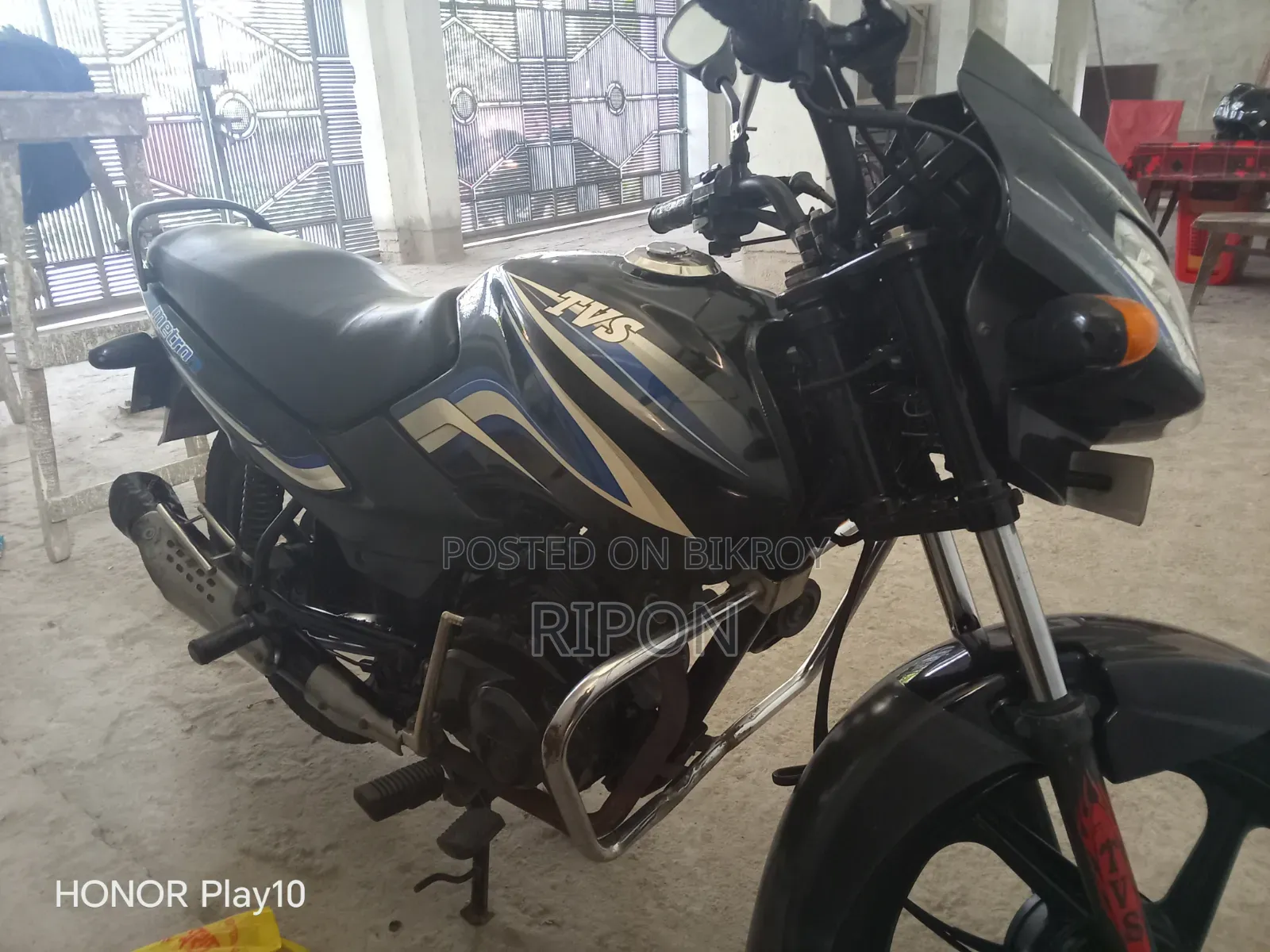 টিভিএস মেট্রো ২০১৬ ব্ল্যাক