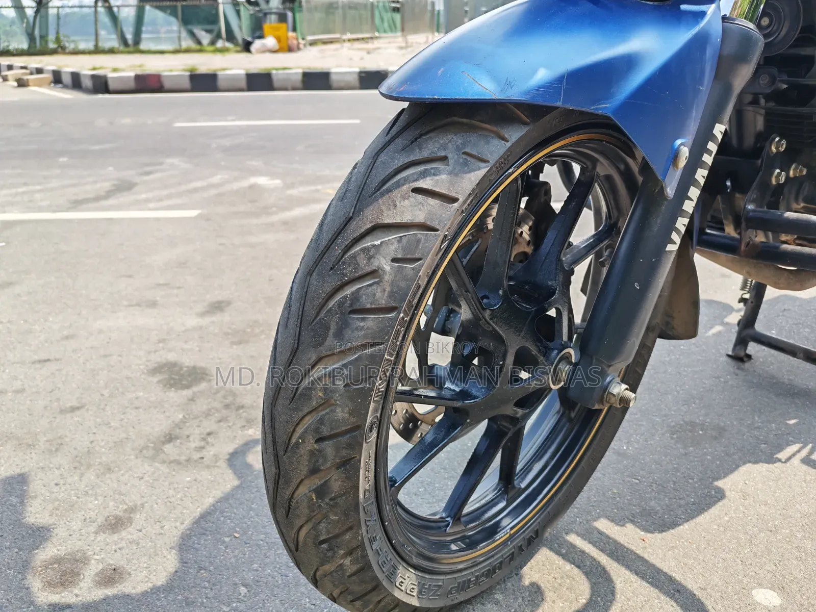 ইয়ামাহা এফজেডএস ভি২ ২০২২ নীল