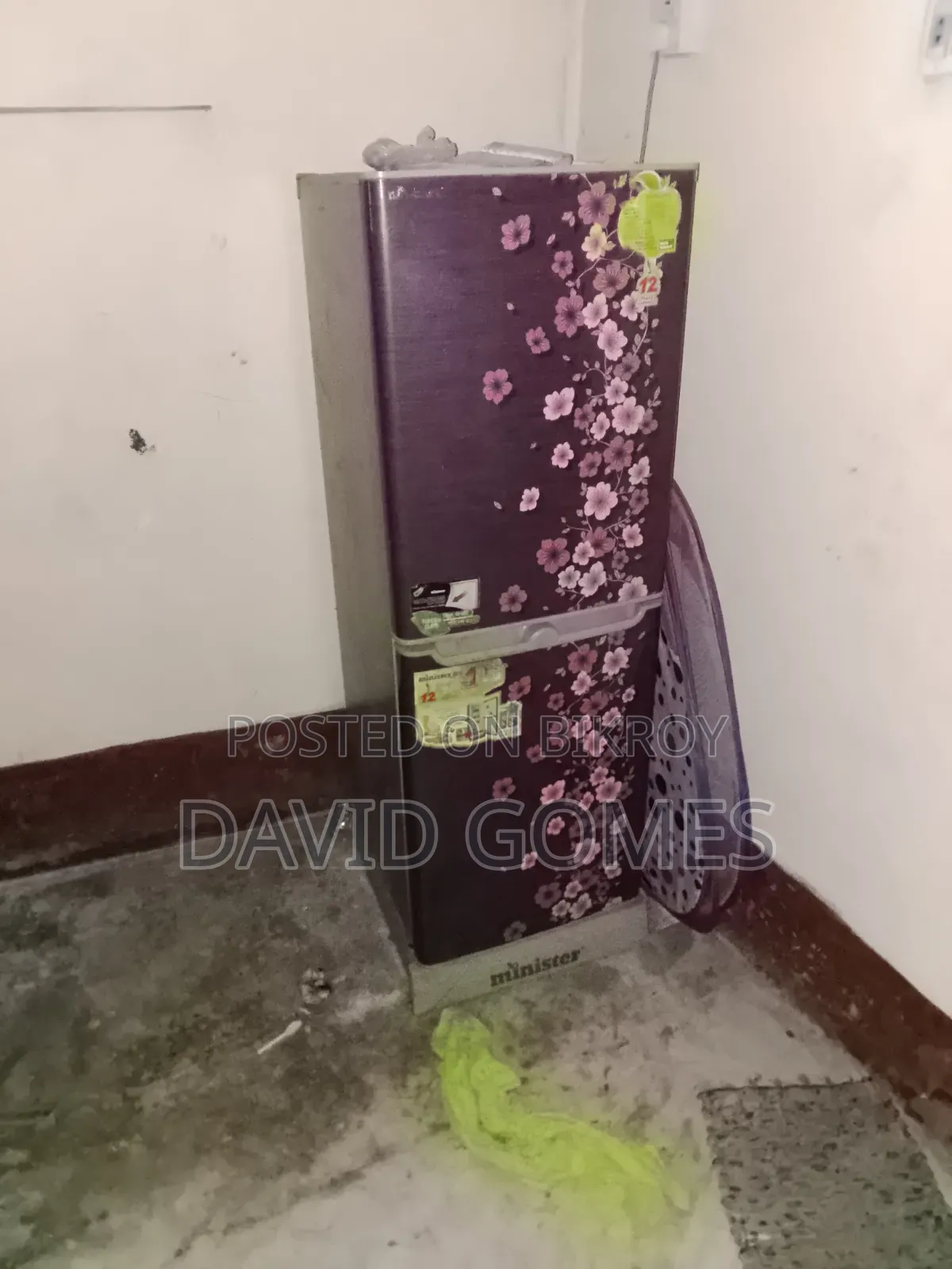১১.৫ সিএফটি ফ্রিজ ভালো অবস্থায় আছে