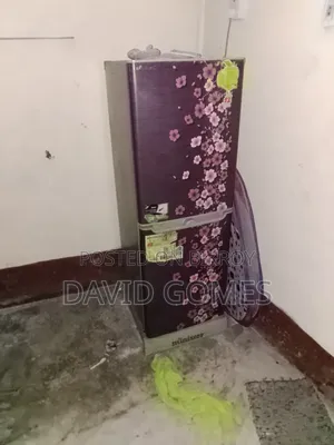 ১১.৫ সিএফটি ফ্রিজ ভালো অবস্থায় আছে