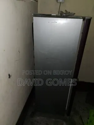 ১১.৫ সিএফটি ফ্রিজ ভালো অবস্থায় আছে