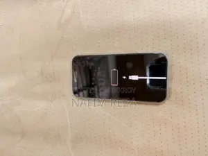 অ্যাপল আইফোন ১৬ প্রো ২৫৬ জিবি হোয়াইট