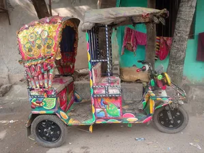 ব্যাটারি কার ২০২৬ লাল