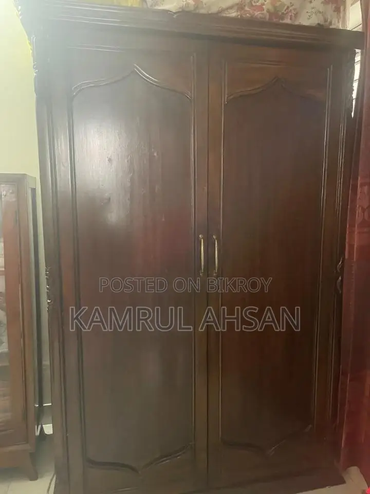 Almirah (Cupboard)