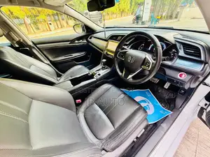 Honda Civic 2018 Pearl