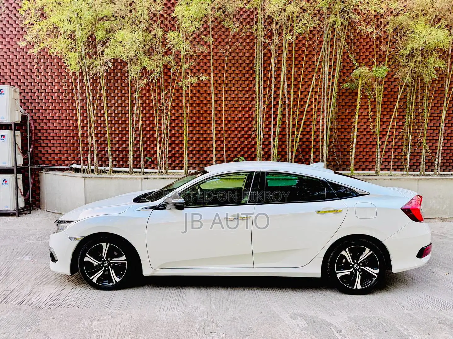 Honda Civic 2018 Pearl