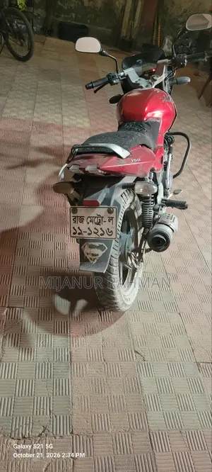 বাজাজ পালসার ১৫০ ২০১১ লাল