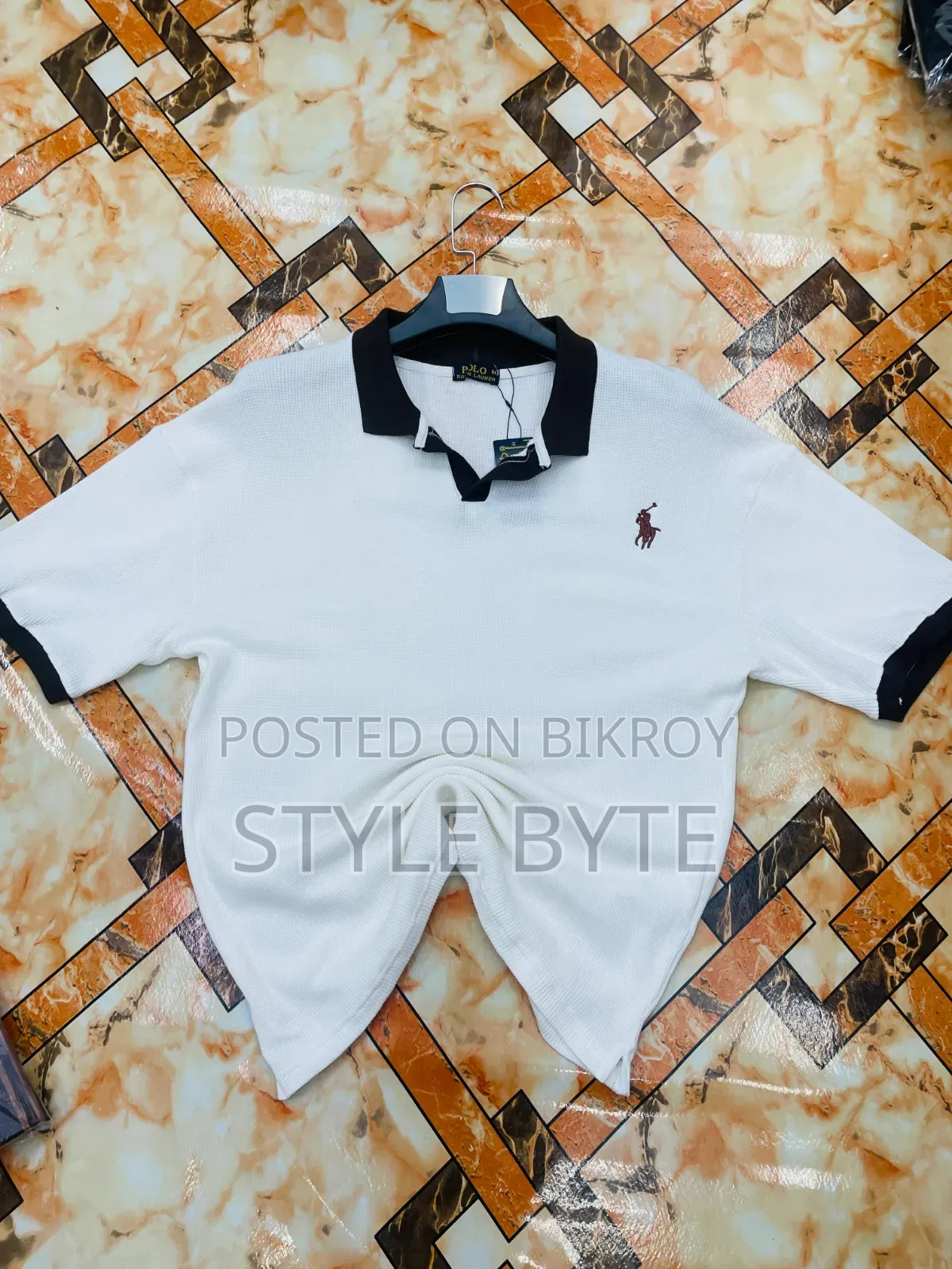 হোয়াইট পলো টি-শার্ট 👕