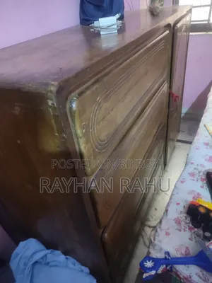 ওয়ার্ডরোব সেগুন কাঠ