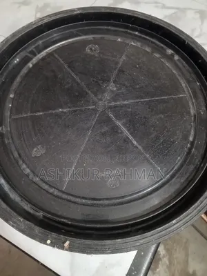 ড্রাম। পানি ধারক। এটি ভারী, সাধারণ নয়।