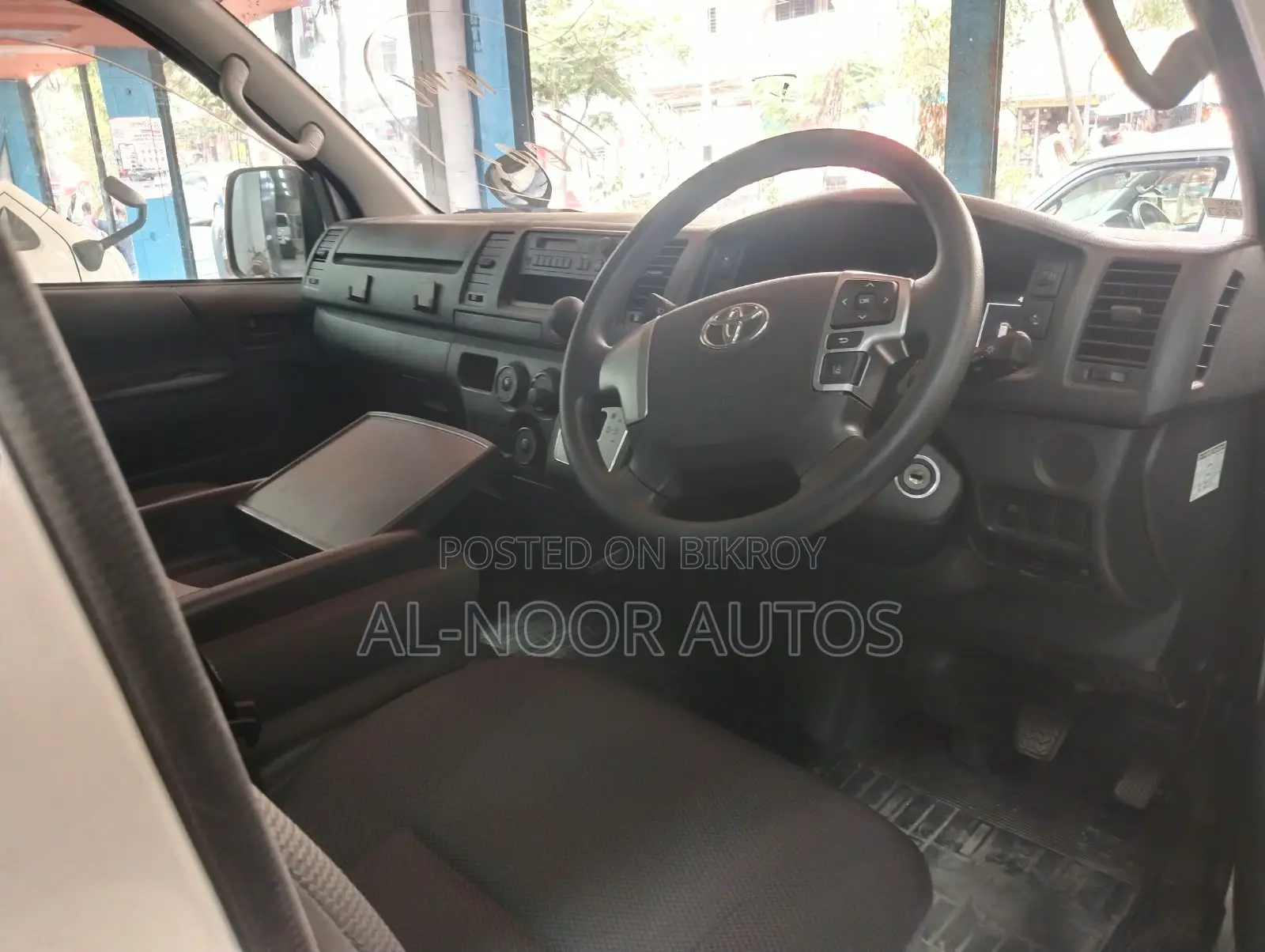 Toyota HiAce 2023 White