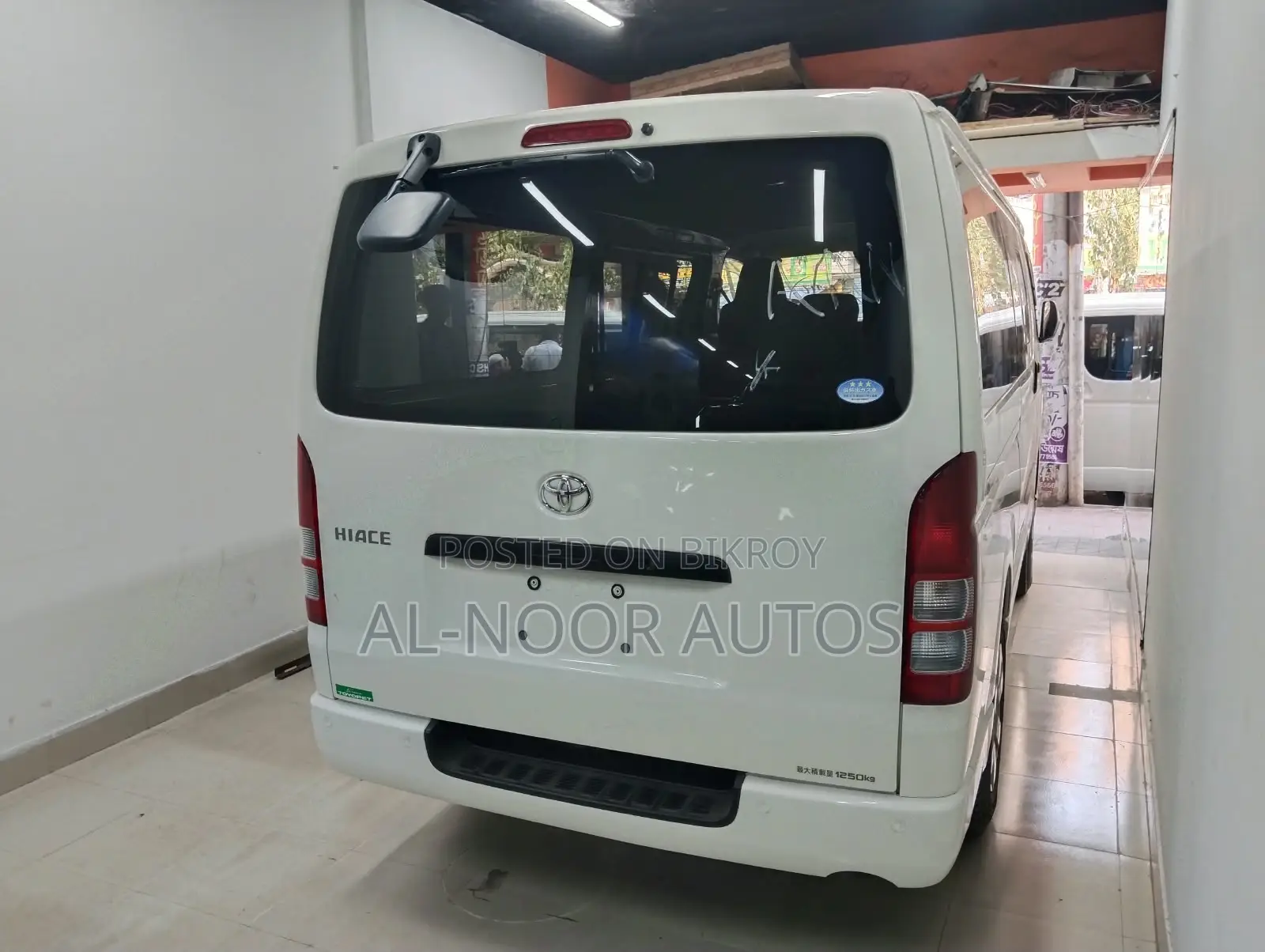 Toyota HiAce 2023 White