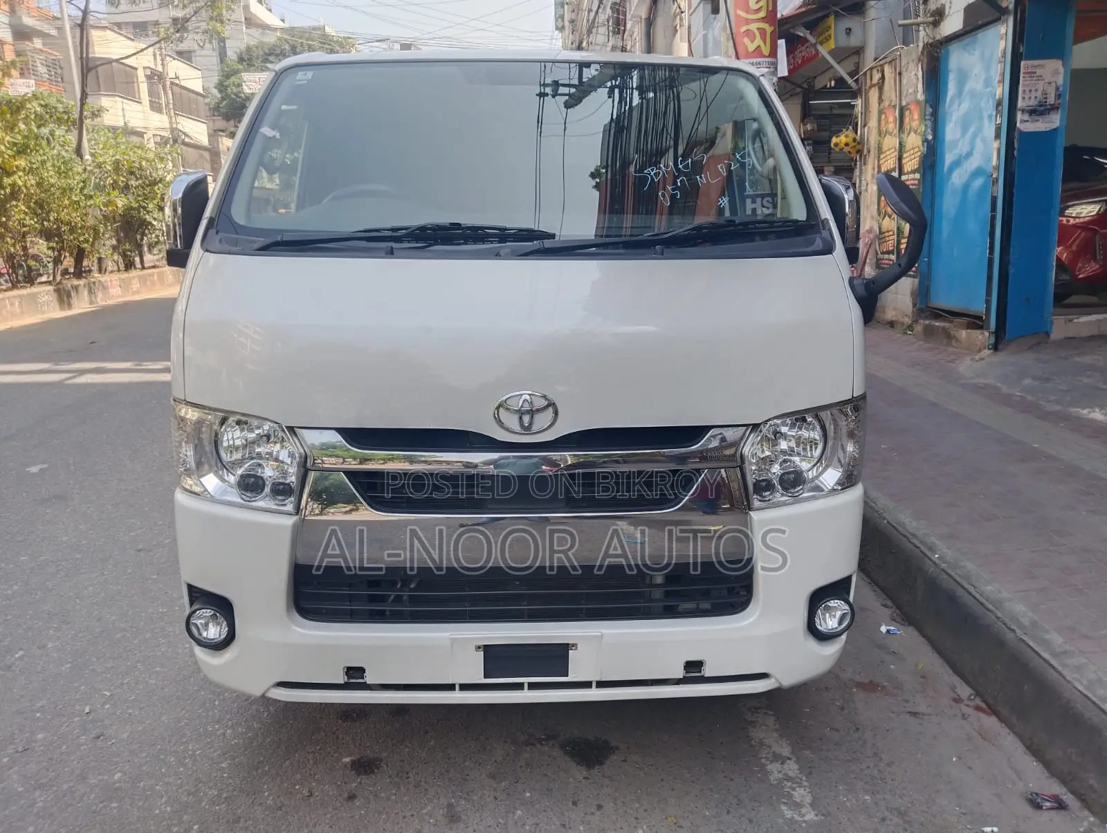 Toyota HiAce 2022