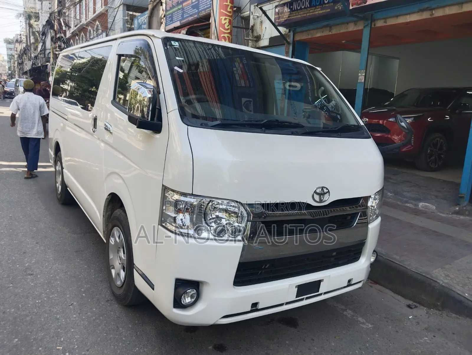 Toyota HiAce 2022