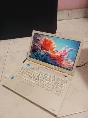 Laptop Toshiba Satellite L50 4GB Intel Core i3 HDD 160GB