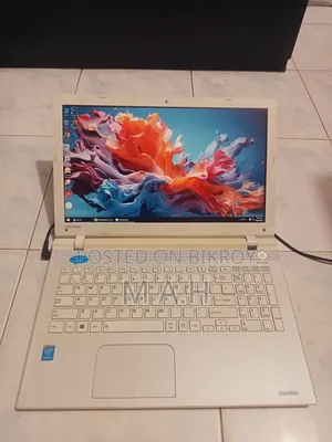Laptop Toshiba Satellite L50 4GB Intel Core i3 HDD 160GB