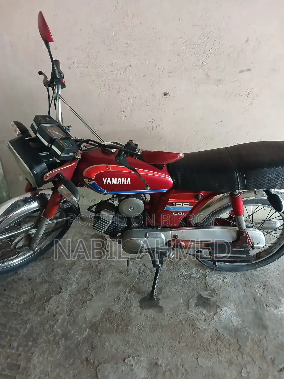 Yamaha 2000 Red